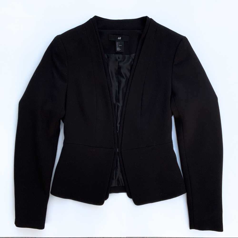 H&M Black Cropped Blazer Size 4